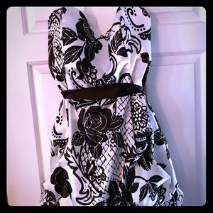 My Michelle white w/ black roses, strapless dress